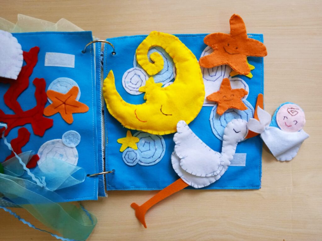 Libro sensoriale per un bebè La Sodi Cake Design
